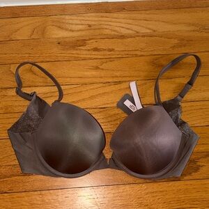 Like New Victoria’s Secret Push-Up Bra